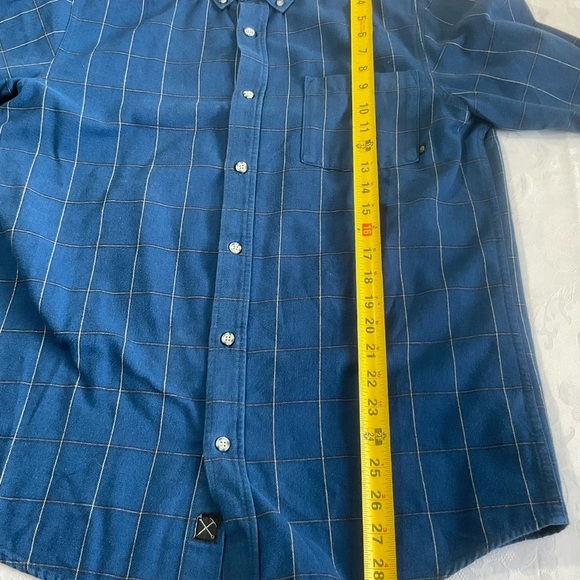 Mens Mountain Hardwear casual button down shirt size Medium Heavy cotton Blue - Picture 8 of 11
